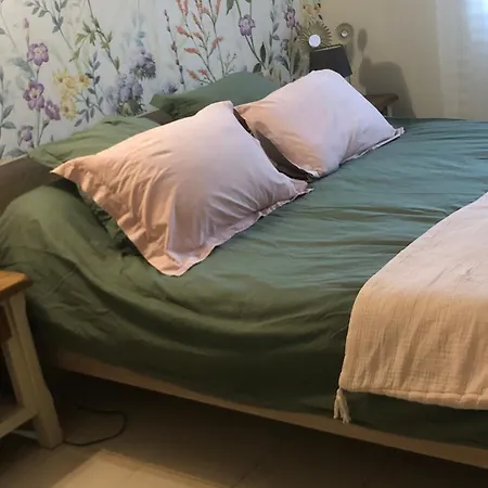 Au Bord De L Eau לינה וארוחת בוקר